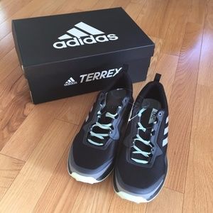 NEW Adidas Terex Running Shoes size 8 1/2